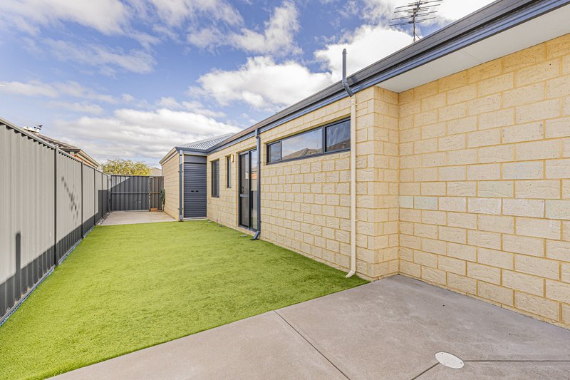 Photo - 9 Mebbin Grove, Yanchep WA 6035 - Image 19