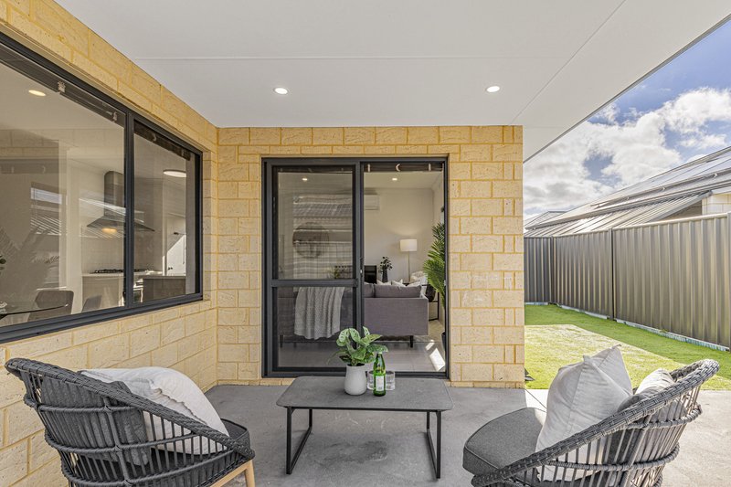 Photo - 9 Mebbin Grove, Yanchep WA 6035 - Image 20