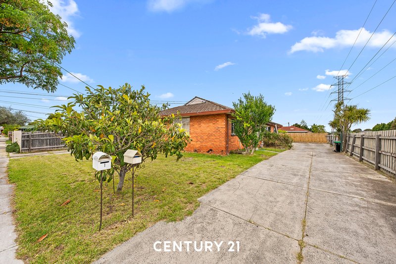 Photo - 9 Melosa Avenue, Clayton South VIC 3169 - Image 5