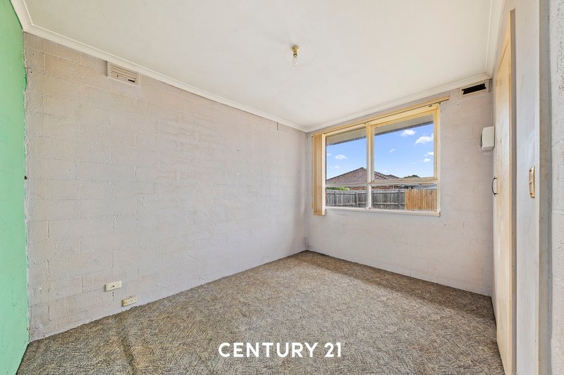 Photo - 9 Melosa Avenue, Clayton South VIC 3169 - Image 9