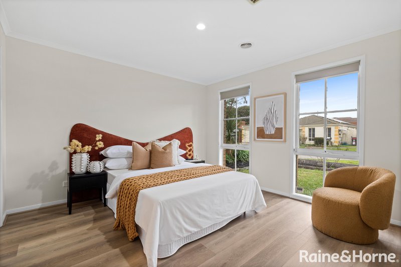 Photo - 9 Mensa Court, Roxburgh Park VIC 3064 - Image 9