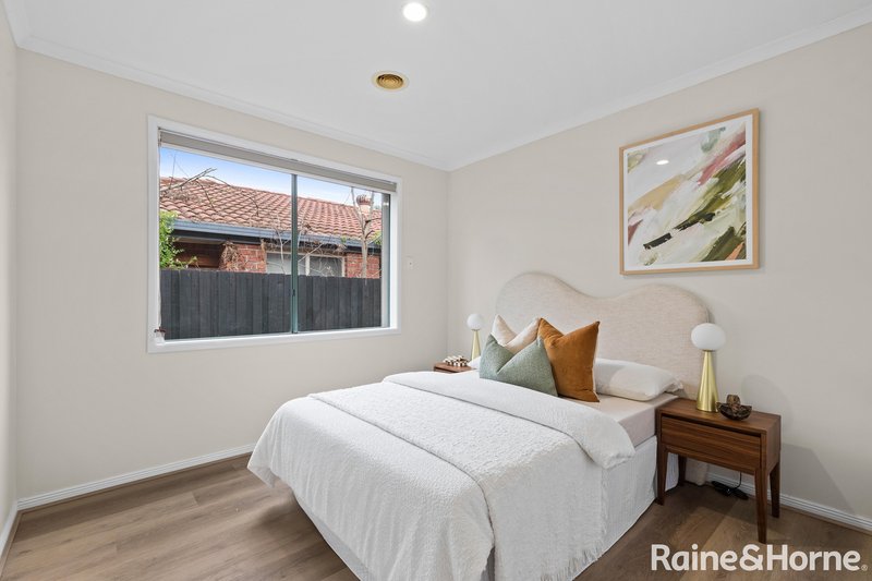 Photo - 9 Mensa Court, Roxburgh Park VIC 3064 - Image 13