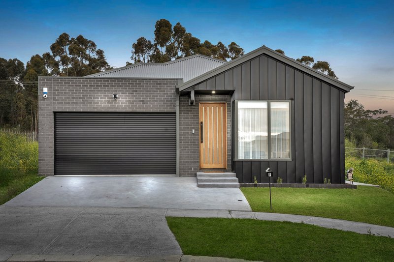 9 Mervyn Drive, Greenvale VIC 3059