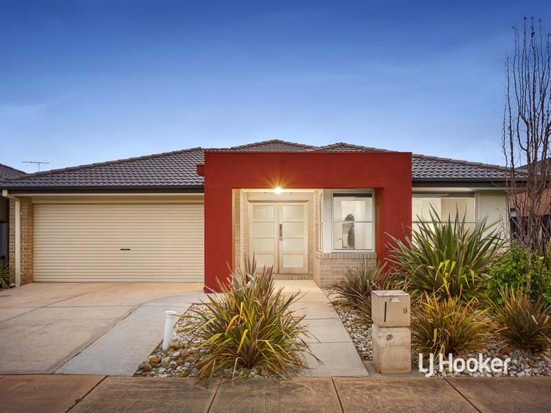 9 Metcalf Way, Point Cook VIC 3030