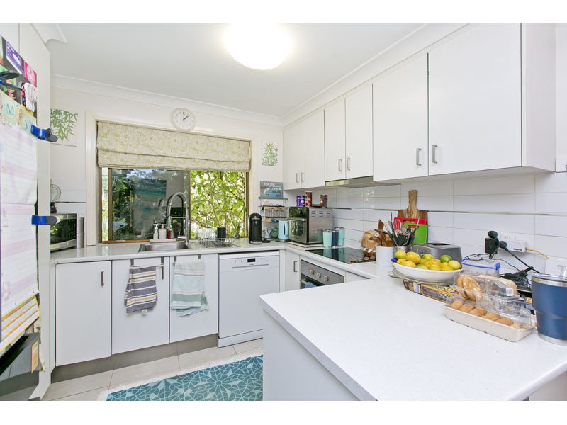 Photo - 9 Michael Street, Redland Bay QLD 4165 - Image 8