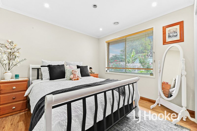 Photo - 9 Millbank Place, Cranbourne VIC 3977 - Image 11