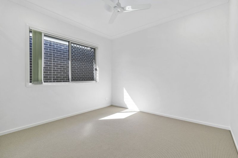 Photo - 9 Miranda Street, Morayfield QLD 4506 - Image 10