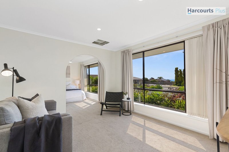 Photo - 9 Mirrabooka Crescent, Hallett Cove SA 5158 - Image 5