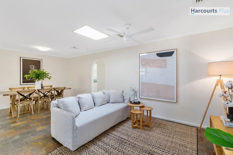 Photo - 9 Mirrabooka Crescent, Hallett Cove SA 5158 - Image 12