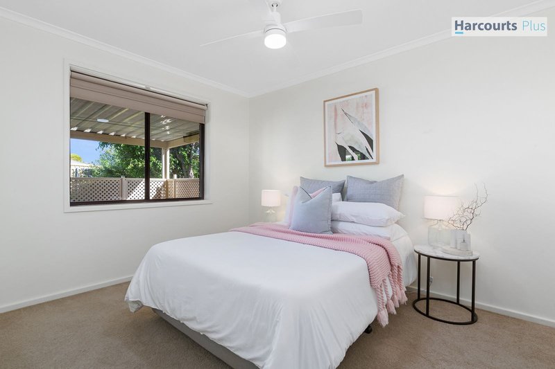 Photo - 9 Mirrabooka Crescent, Hallett Cove SA 5158 - Image 13