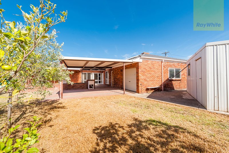 Photo - 9 Moffat Court, Greenvale VIC 3059 - Image 12