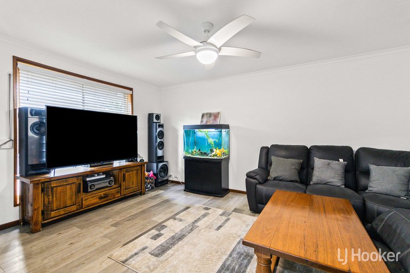 Photo - 9 Moir Street, Smithfield SA 5114 - Image 5