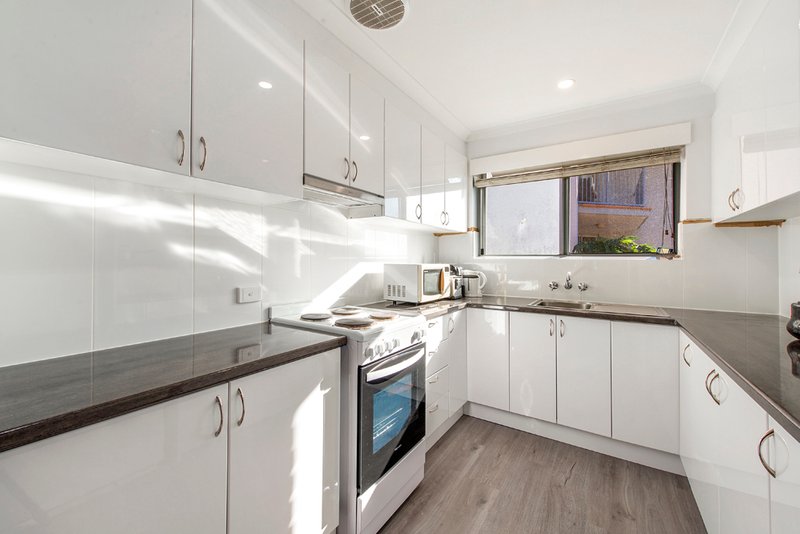 Photo - 9 Monaco Street, Surfers Paradise QLD 4217 - Image 3