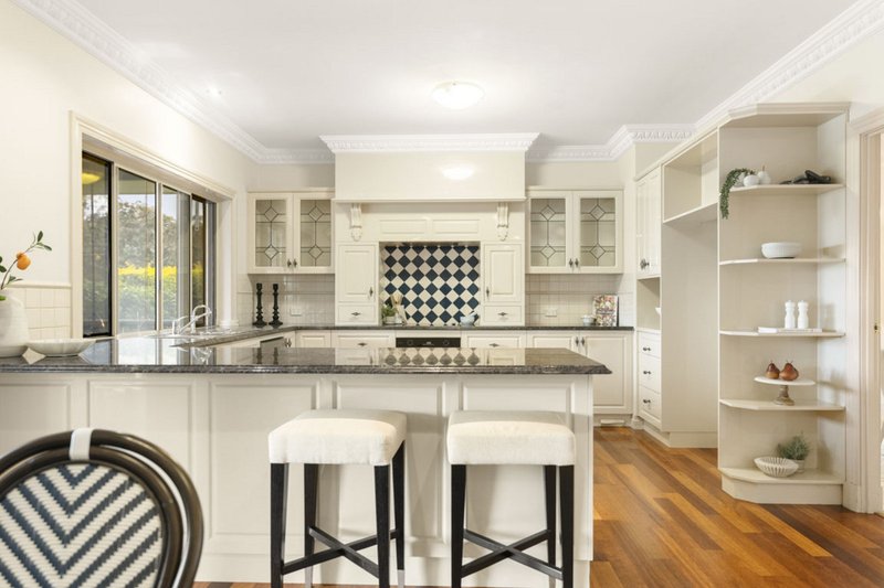 Photo - 9 Montclair Close, Middle Ridge QLD 4350 - Image 4