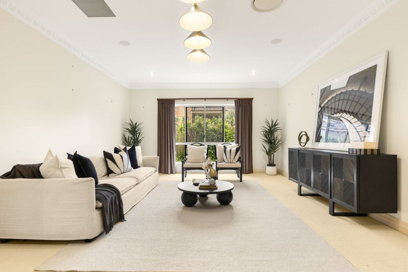 Photo - 9 Montclair Close, Middle Ridge QLD 4350 - Image 13