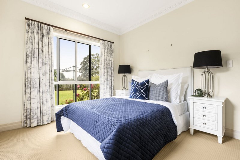 Photo - 9 Montclair Close, Middle Ridge QLD 4350 - Image 19