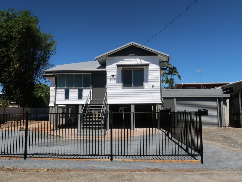 Photo - 9 Moody Street, Manunda QLD 4870 - Image 1