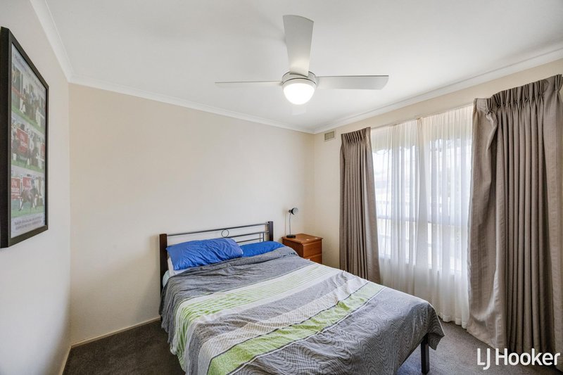 Photo - 9 Morshead Street, Melton South VIC 3338 - Image 6