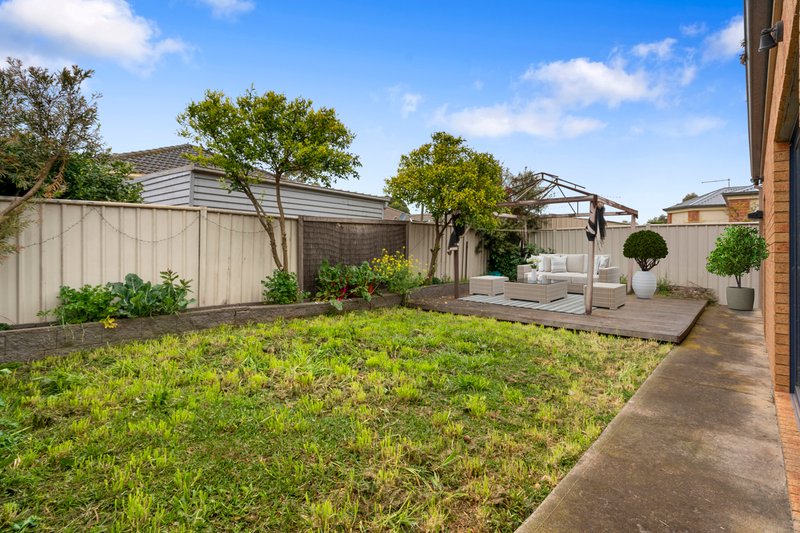 Photo - 9 Morwell Gardens, Caroline Springs VIC 3023 - Image 17