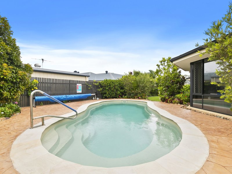 Photo - 9 Mossman Way, Sandstone Point QLD 4511 - Image 22