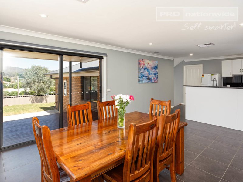 Photo - 9 Murphy Place, Tumut NSW 2720 - Image 7