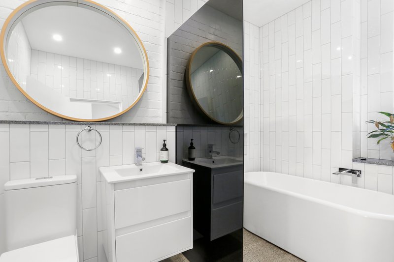 Photo - 9 Myrtle Lane, Leichhardt NSW 2040 - Image 7