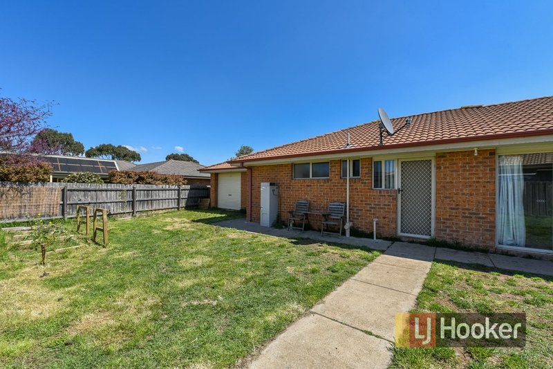 Photo - 9 Naples Way, Pakenham VIC 3810 - Image 10