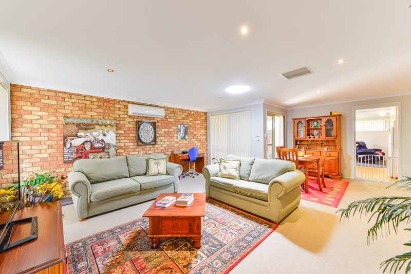 Photo - 9 Narine Close, Tamworth NSW 2340 - Image 5