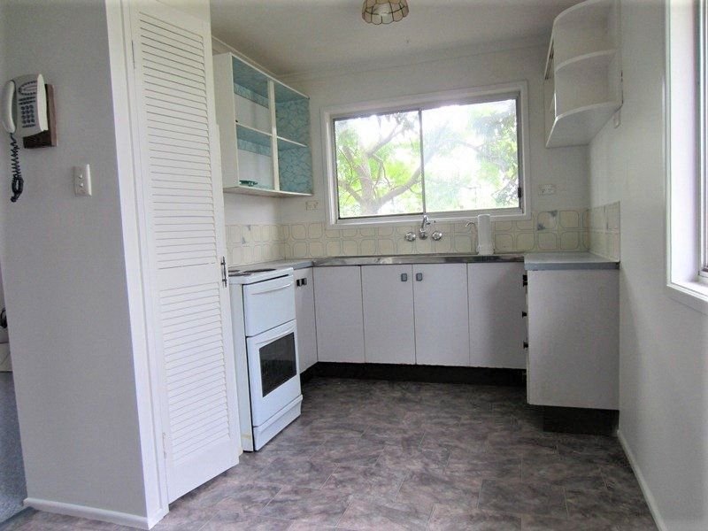 Photo - 9 Narraport Crescent, Beenleigh QLD 4207 - Image 3