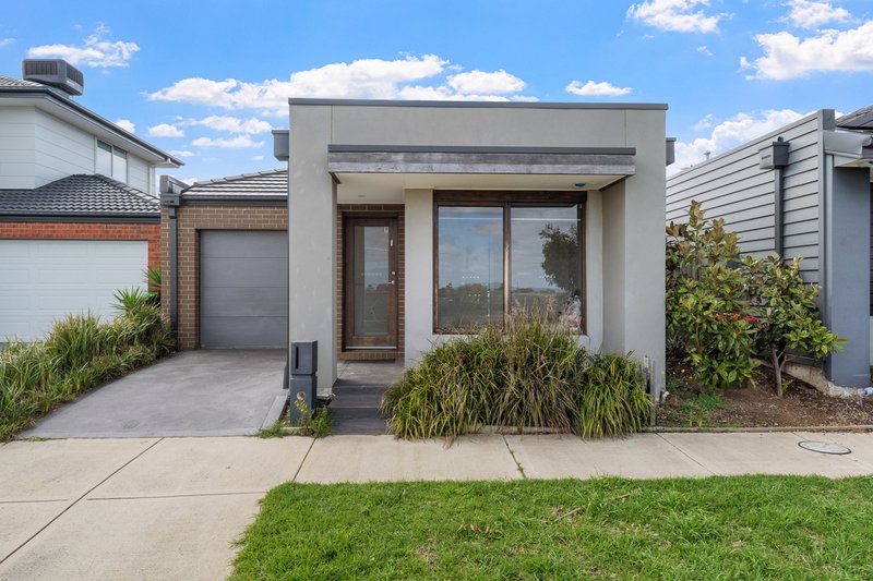 9 Nattarak Avenue, Werribee VIC 3030