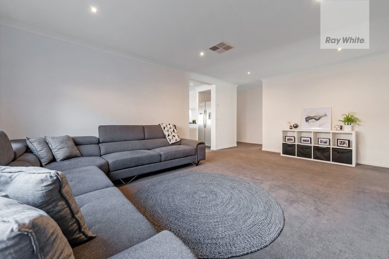 Photo - 9 Nebula Crescent, Mickleham VIC 3064 - Image 3