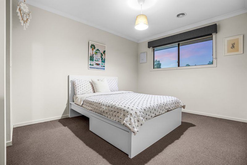 Photo - 9 Nelse Street, Cranbourne North VIC 3977 - Image 15