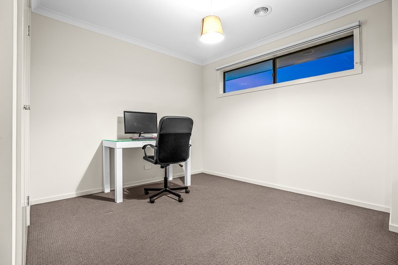 Photo - 9 Nelse Street, Cranbourne North VIC 3977 - Image 17