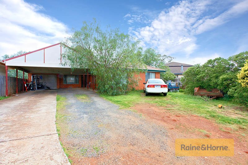 9 Nelson Court, Melton South VIC 3338