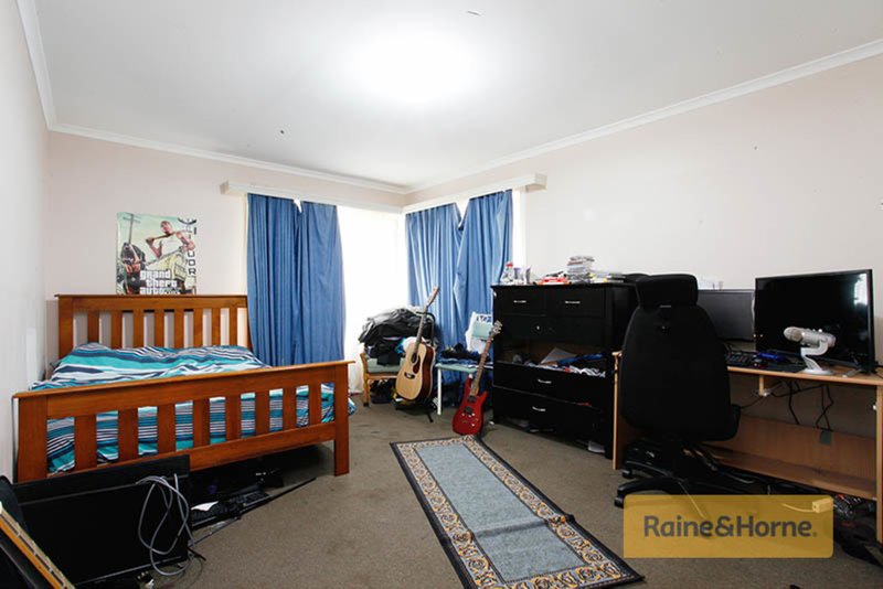 Photo - 9 Nelson Court, Melton South VIC 3338 - Image 6