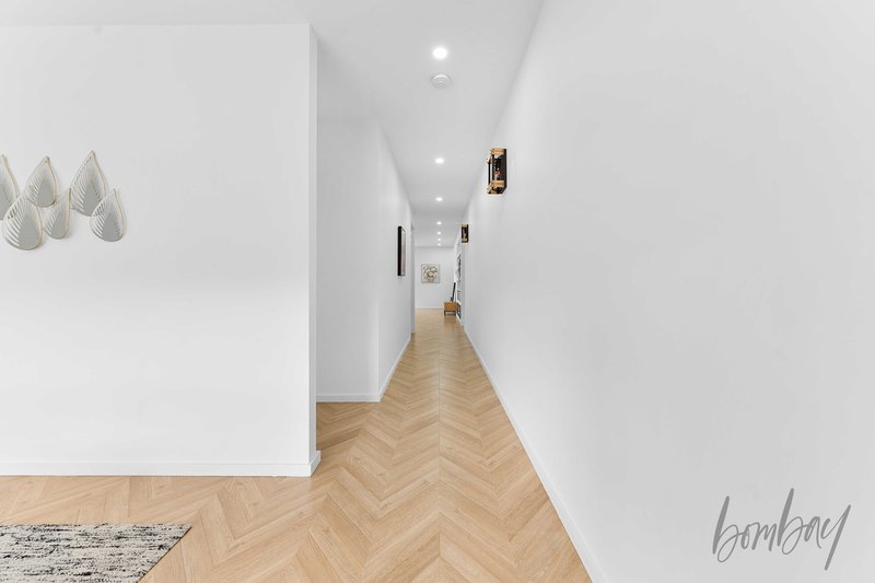 Photo - 9 Neon Way, Wollert VIC 3750 - Image 2