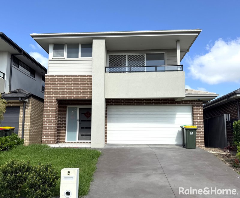 9 Neville Street, Oran Park NSW 2570