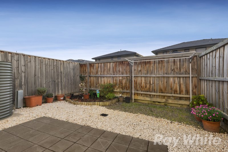 Photo - 9 Newcastle Drive, Mulgrave VIC 3170 - Image 10