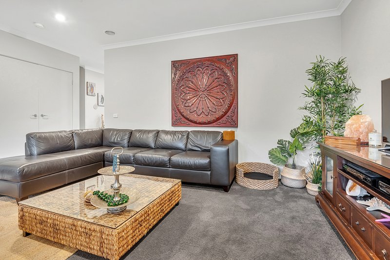 Photo - 9 Newland Walk, Mernda VIC 3754 - Image 8