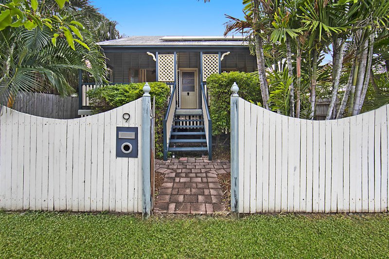 9 Ninth Avenue, Railway Estate QLD 4810