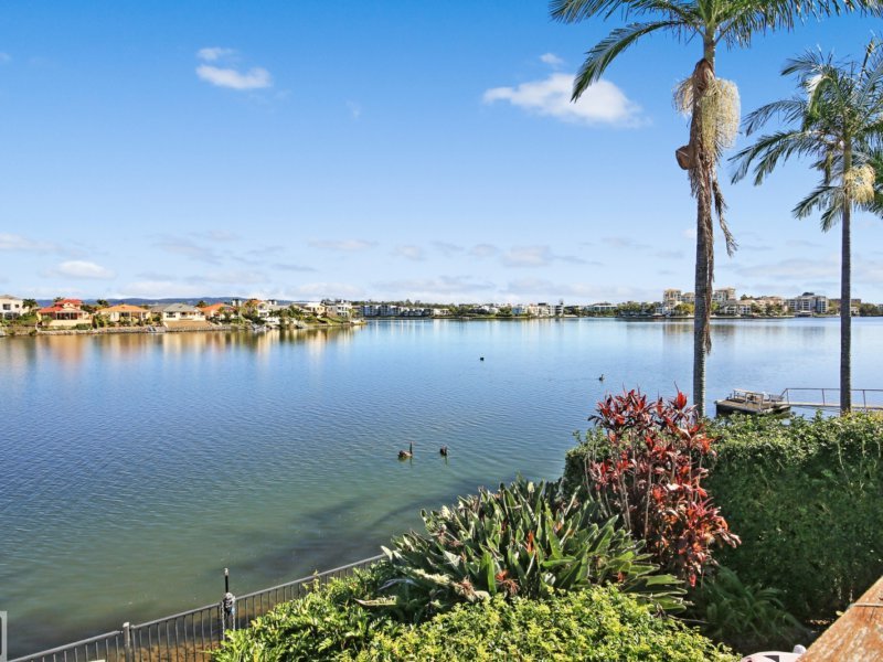 Photo - 9 Notre Dame Ct , Varsity Lakes QLD 4227 - Image 2