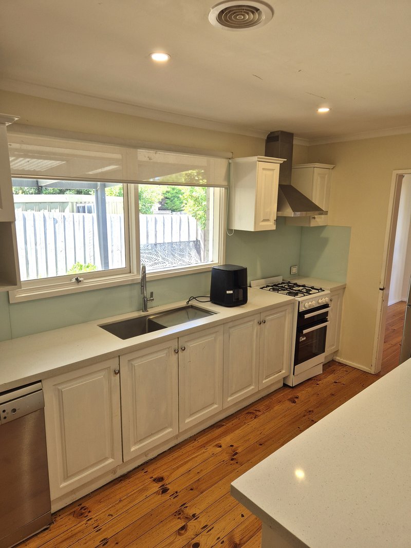 Photo - 9 Nowra Court, Mornington VIC 3931 - Image 3