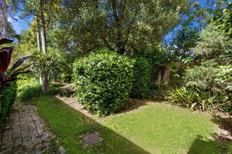 Photo - 9 Nyanza Street, Woodridge QLD 4114 - Image 7