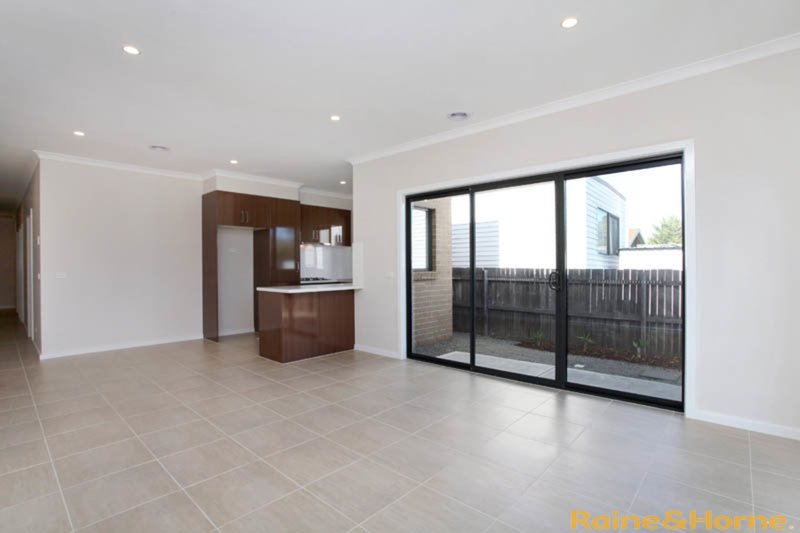 Photo - 9 Oakwood Road, Albanvale VIC 3021 - Image 5