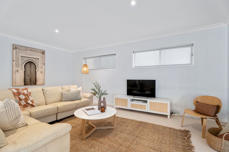 Photo - 9 Ocean Street, Fishermans Bay NSW 2316 - Image 3