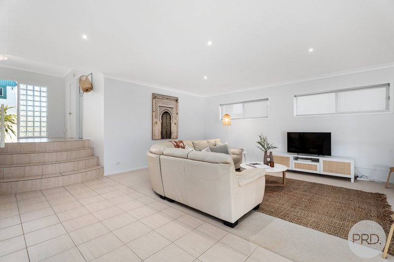 Photo - 9 Ocean Street, Fishermans Bay NSW 2316 - Image 4