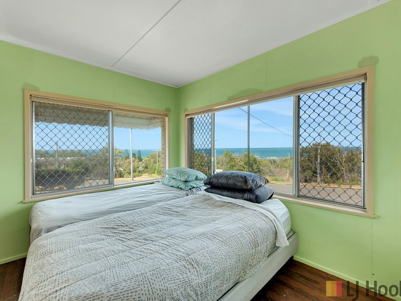 Photo - 9 Ocean Street, Tannum Sands QLD 4680 - Image 8