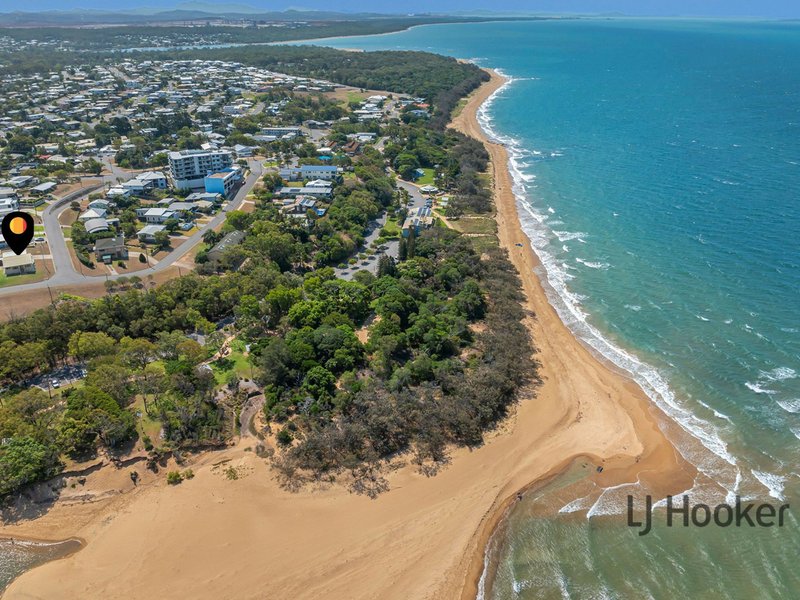 Photo - 9 Ocean Street, Tannum Sands QLD 4680 - Image 18