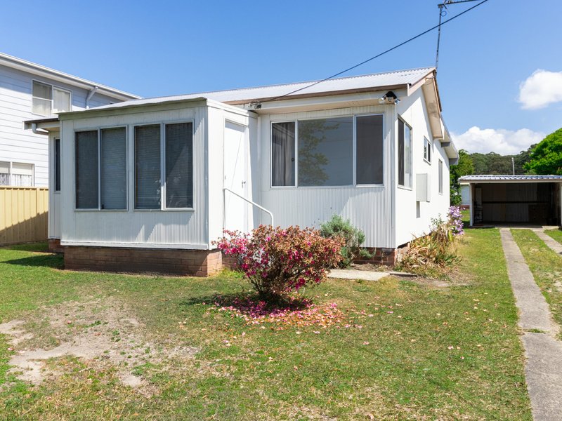 9 Ocean View Road, Sussex Inlet NSW 2540