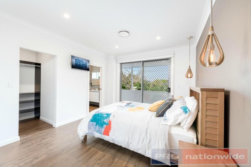 Photo - 9 Ogilvie Street, East Hills NSW 2213 - Image 6